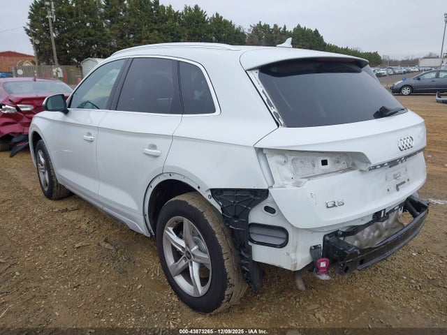 2021 AUDI Q5 WA1AAAFY2M2082189 Photo 2