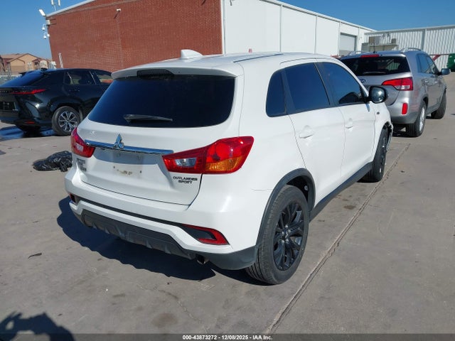 2018 MITSUBISHI OUTLANDER SPORT JA4AP3AU7JZ031403 Photo 3