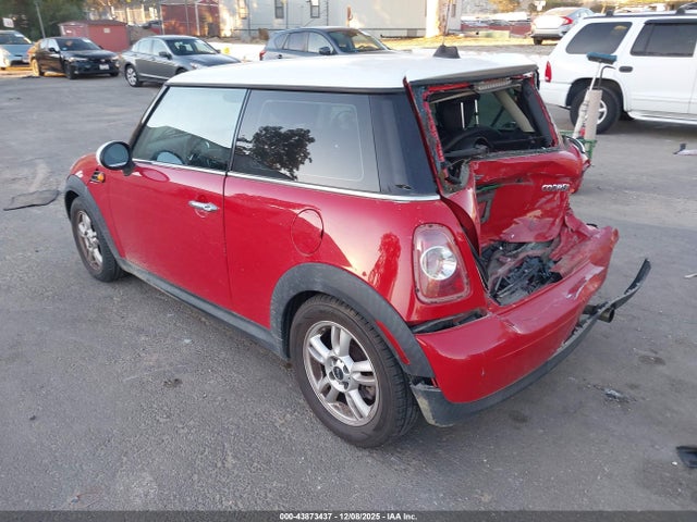 2012 MINI COOPER WMWSU3C55CT262294 Photo 2