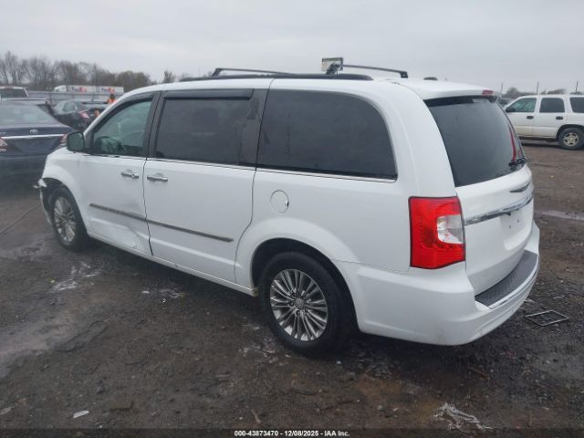2016 CHRYSLER TOWN & COUNTRY 2C4RC1CG5GR233109 Photo 2