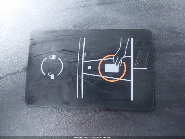 2023 TESLA MODEL 3 5YJ3E1EAXPF438901 Photo 10