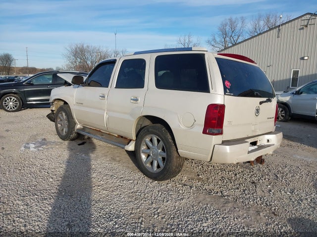 2005 CADILLAC ESCALADE 1GYEK63N05R207334 Photo 2