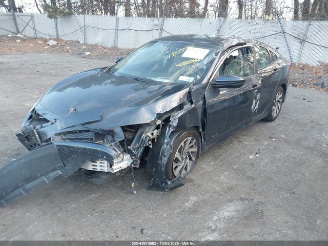 43873562 :رقم المزاد ، 2HGFC2F74JH569837 vin ، 2018 Honda Civic Ex مزاد بيع