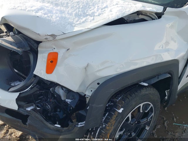 Продаж на аукціоні авто 2023 Jeep Renegade Upland 4x4, vin: ZACNJDB14PPP57159, номер лоту: 43873604