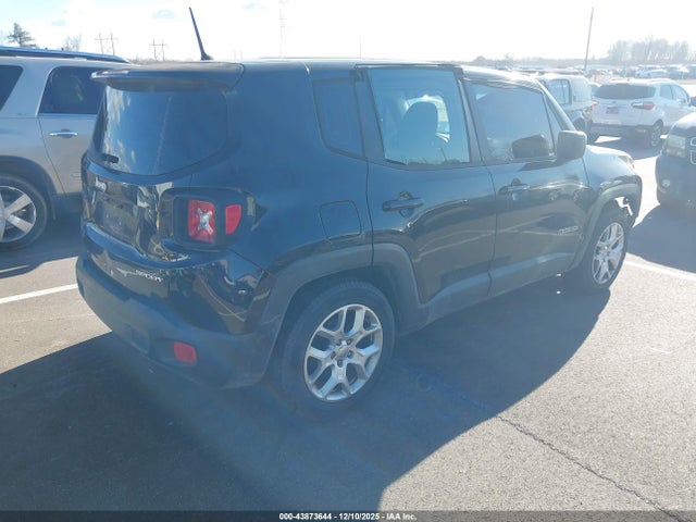 ZACCJAAT0GPD92832 Jeep Renegade