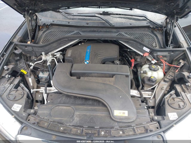 2018 BMW X5 EDRIVE 5UXKT0C59J0W03889 Photo 9