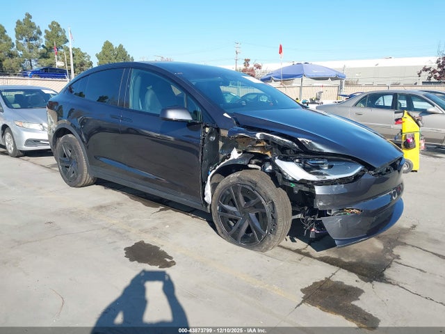 2026 TESLA MODEL X 7SAXCDE52TF478611 Photo 0