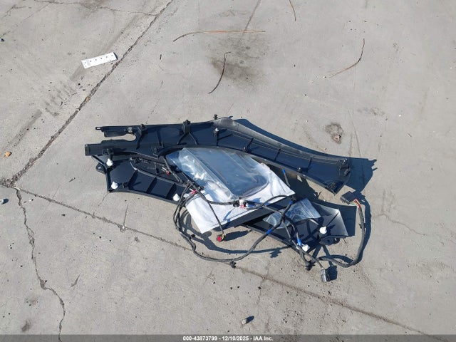 43873799 :رقم المزاد ، 7SAXCDE52TF478611 vin ، 2026 Tesla Model X مزاد بيع