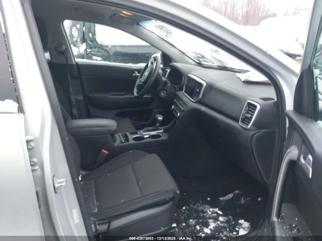 2021 KIA SPORTAGE KNDPMCAC8M7935230 Photo 4