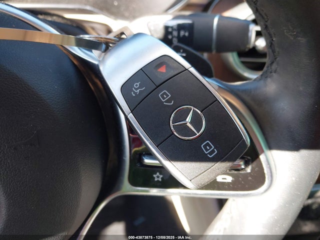 43873875 :رقم المزاد ، W1N0G8EB8LF835536 vin ، 2020 Mercedes-benz Glc 300 4matic مزاد بيع