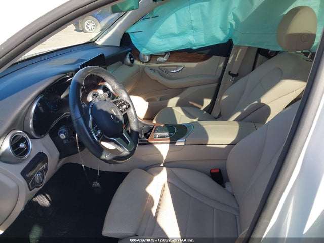 43873875 :رقم المزاد ، W1N0G8EB8LF835536 vin ، 2020 Mercedes-benz Glc 300 4matic مزاد بيع