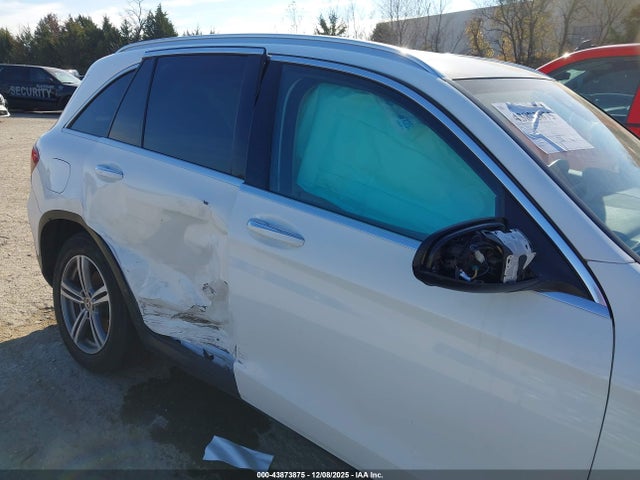 43873875 :رقم المزاد ، W1N0G8EB8LF835536 vin ، 2020 Mercedes-benz Glc 300 4matic مزاد بيع