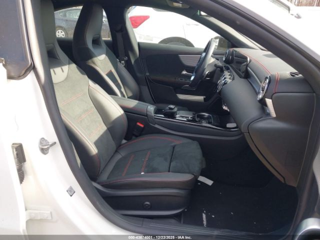 2023 MERCEDES-BENZ CLA 250 COUPE W1K5J4HB5PN328193 Photo 4