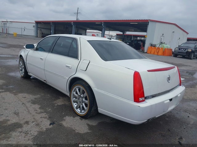 2007 CADILLAC DTS 1G6KD57Y87U106174 Photo 2