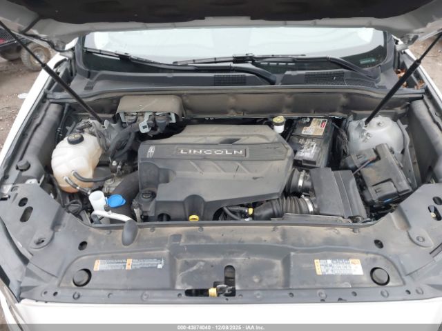 2019 LINCOLN NAUTILUS 2LMPJ8LP8KBL32627 Photo 9