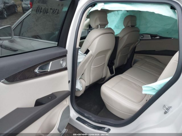 2019 LINCOLN NAUTILUS 2LMPJ8LP8KBL32627 Photo 7