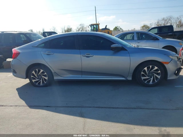 Honda CIVIC EX 2017 19XFC2F74HE052252 Image 13