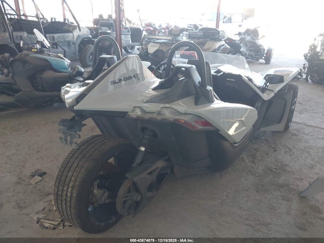 2022 POLARIS SLINGSHOT 57XAATHD4N8148842 Photo 3