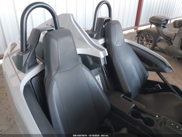 2022 POLARIS SLINGSHOT 57XAATHD4N8148842 Photo 7