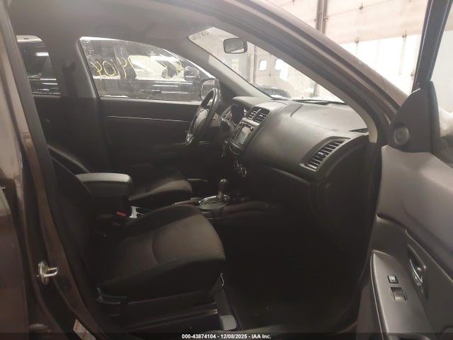 2017 MITSUBISHI OUTLANDER SPORT JA4AR3AU2HZ034603 Photo 4