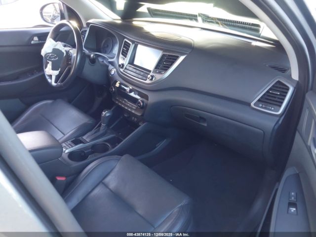 2016 HYUNDAI TUCSON KM8J33A28GU112086 Photo 4