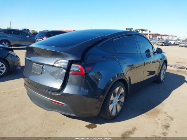 2024 TESLA MODEL Y 7SAYGDEE1RA271982 Photo 3