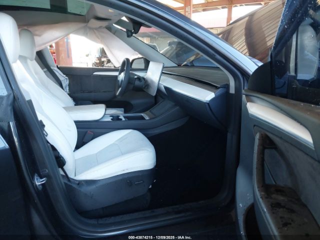 2024 TESLA MODEL Y 7SAYGDEE2RF087962 Photo 4