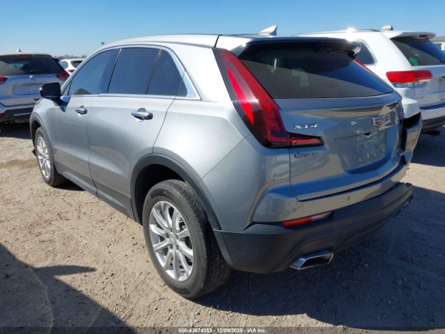 2023 CADILLAC XT4 1GYAZAR44PF110766 Photo 2