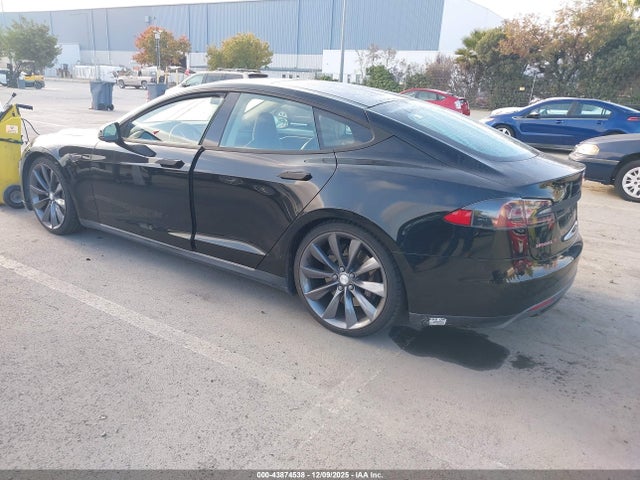 2013 TESLA MODEL S 5YJSA1DN7DFP13423 Photo 2