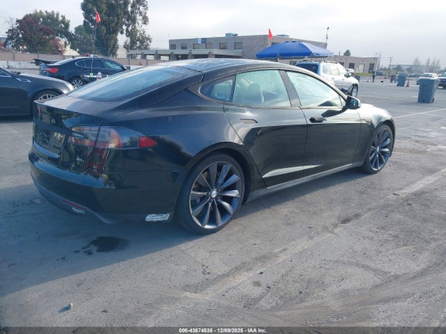 2013 TESLA MODEL S 5YJSA1DN7DFP13423 Photo 3