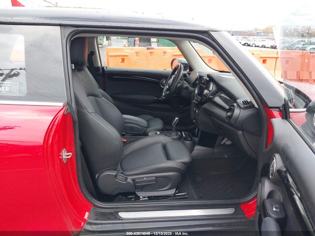 2021 MINI SE HARDTOP WMWXP3C03M2N26959 Photo 4