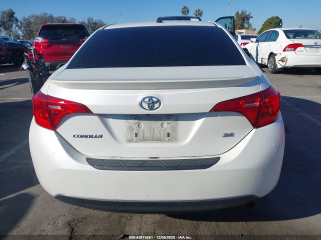 Toyota COROLLA SE 2017 5YFBURHE5HP625027 Image 16