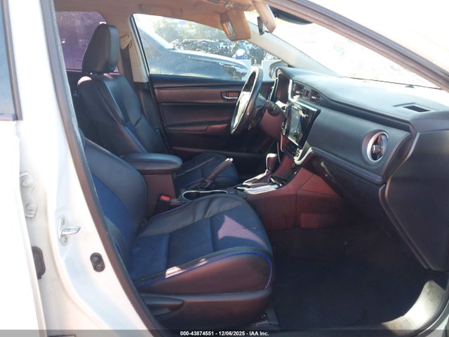 Toyota COROLLA SE 2017 5YFBURHE5HP625027 Image 5