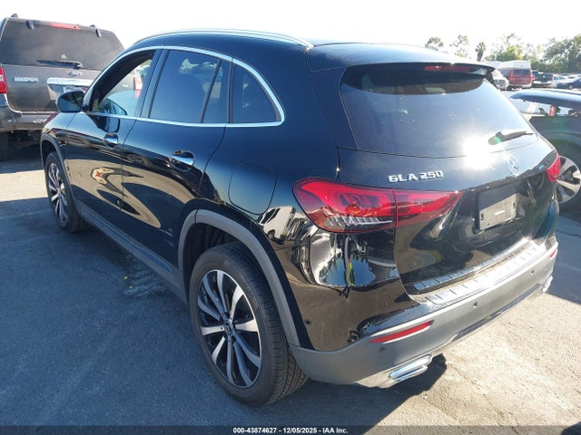 W1N4N4GB8PJ444614 Mercedes-Benz GLA 250
