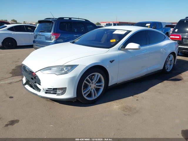 2013 TESLA MODEL S 5YJSA1CN9DFP05258 Photo 1