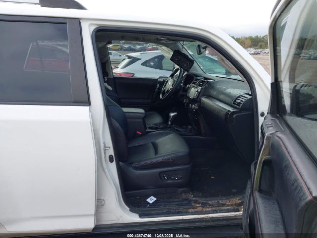 2018 TOYOTA 4RUNNER JTEBU5JR2J5595120 Photo 4