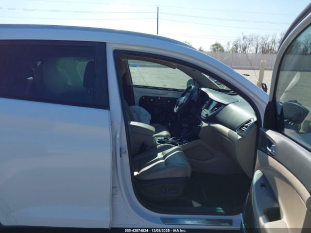 2017 HYUNDAI TUCSON KM8J3CA46HU365412 Photo 4