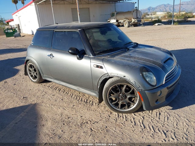 2006 MINI COOPER S WMWRE33526TN28659 Photo 0