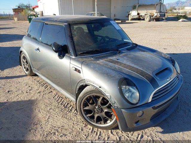 2006 MINI COOPER S WMWRE33526TN28659 Photo 5