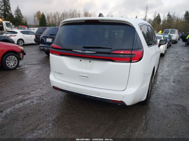 2025 CHRYSLER PACIFICA 2C4RC1BG4SR578951 Photo 3