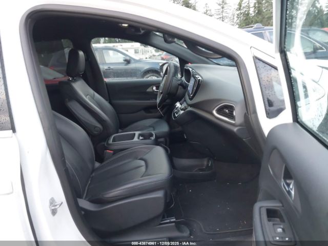 2025 CHRYSLER PACIFICA 2C4RC1BG4SR578951 Photo 4