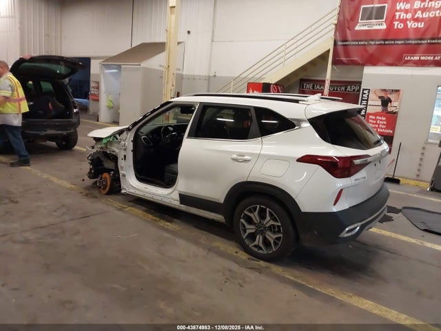 KIA SELTOS EX 2023 KNDERCAA7P7418979 Image 3