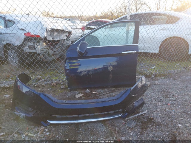 Продажа на аукционе авто 2015 Honda Accord Ex-l, vin: 1HGCR2F88FA273963, номер лота: 43874995