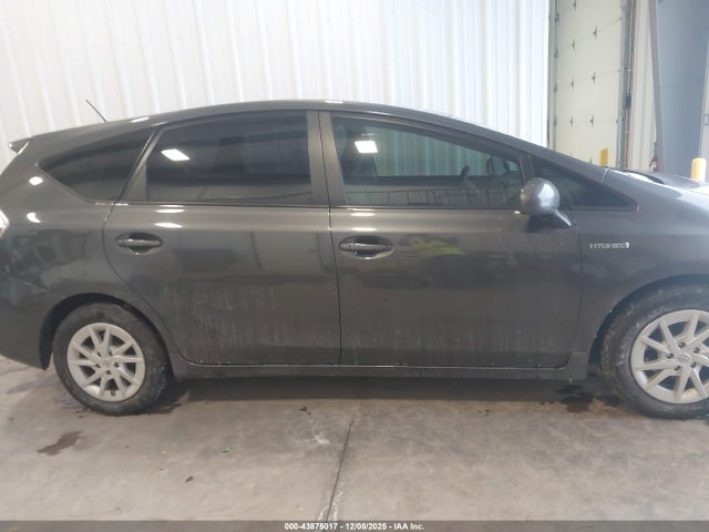 Toyota Prius V Three 2014 JTDZN3EU7EJ002352 Image 14