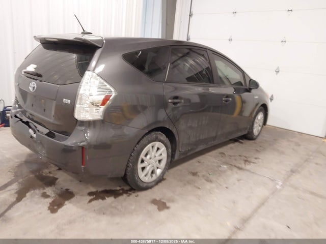 Toyota Prius V Three 2014 JTDZN3EU7EJ002352 Image 4