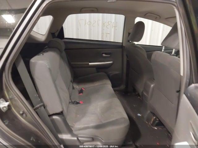 Toyota Prius V Three 2014 JTDZN3EU7EJ002352 Image 8