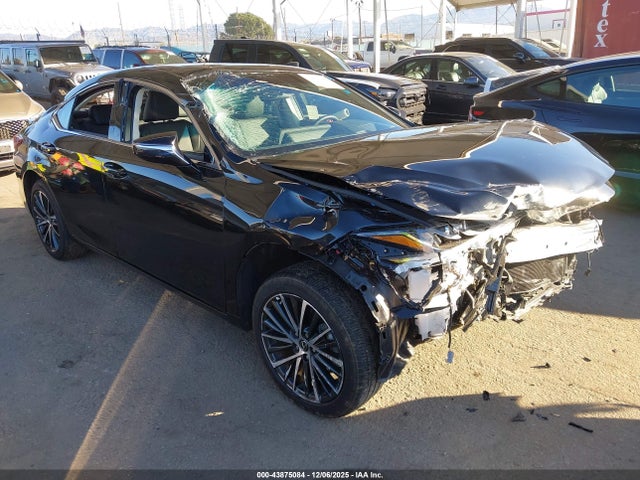 2025 LEXUS ES 300H 58ADA1C19SU076115