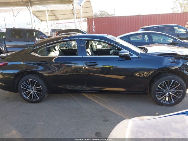 Lexus ES 300H 2025 58ADA1C19SU076115 Image 13