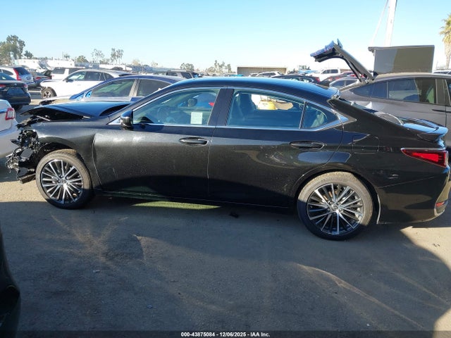 Lexus ES 300H 2025 58ADA1C19SU076115 Image 14