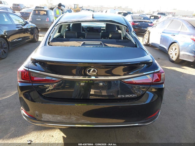 Lexus ES 300H 2025 58ADA1C19SU076115 Image 16